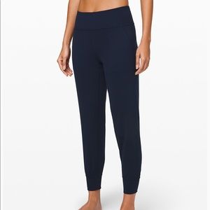 Lululemon Align Joggers 28” in True Navy